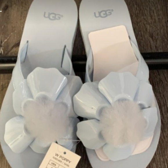 ugg flower flip flops